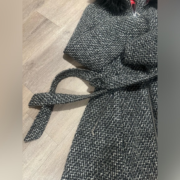 GUESS Faux-Fur-hooded Skirted coat winter peacoat - Picture 4 of 9